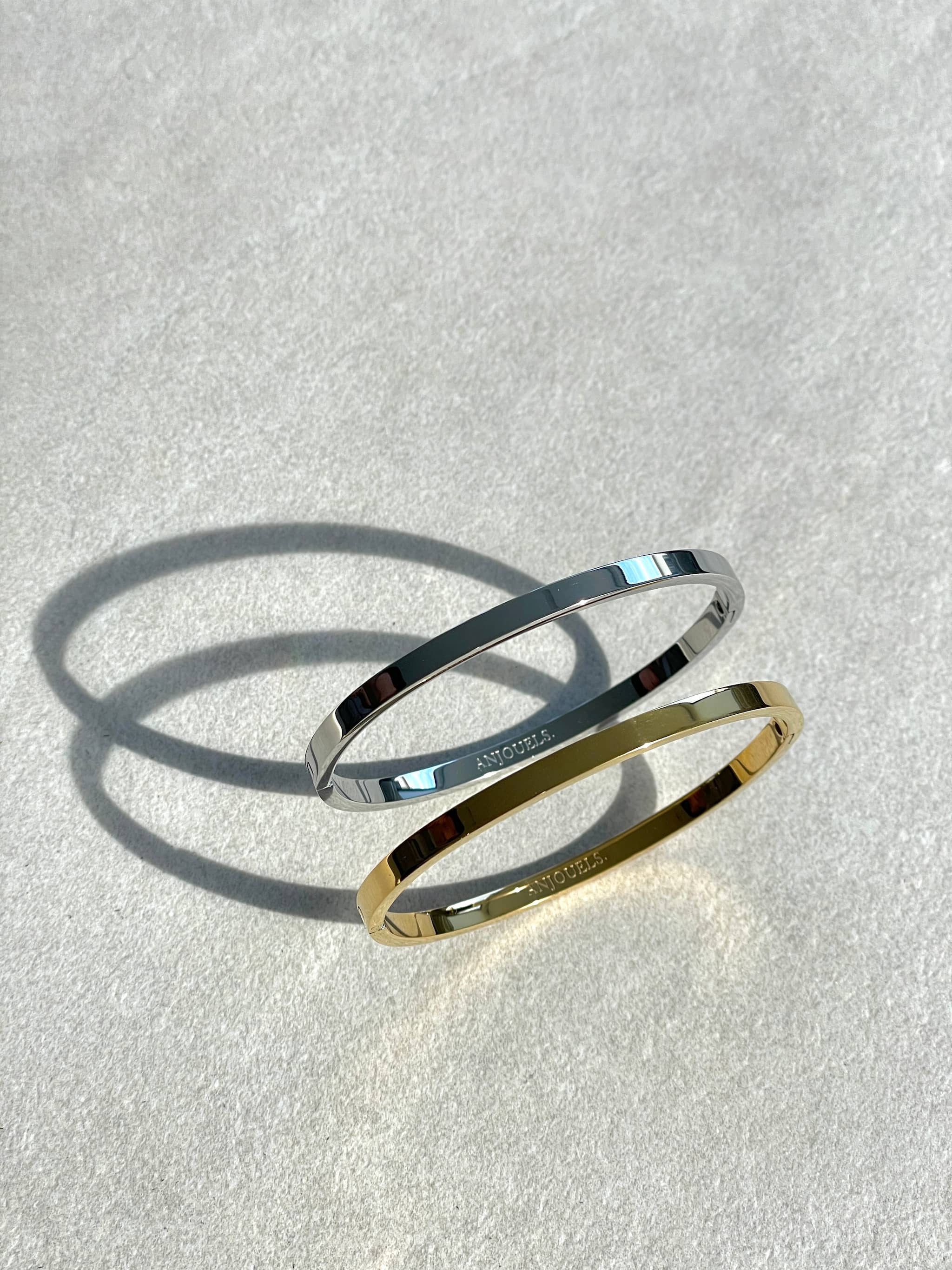 BANGLES